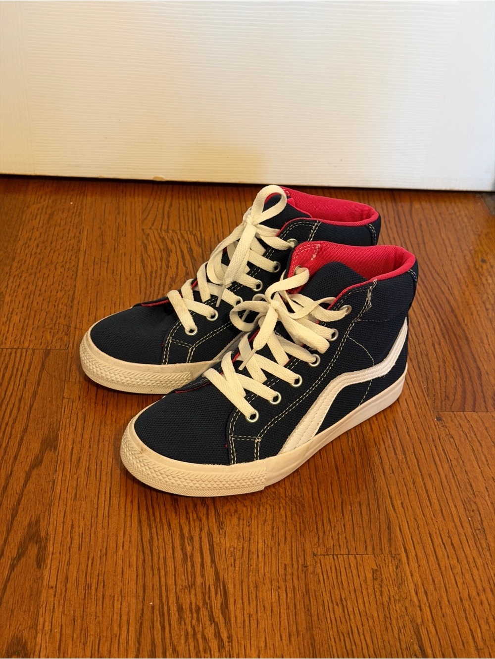 Kids High-Top Casual Sneakers in Navy with Pink Lining